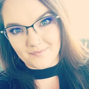 Meet your Posher, Brittney